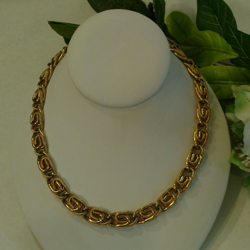 Sara Coventry Necklace